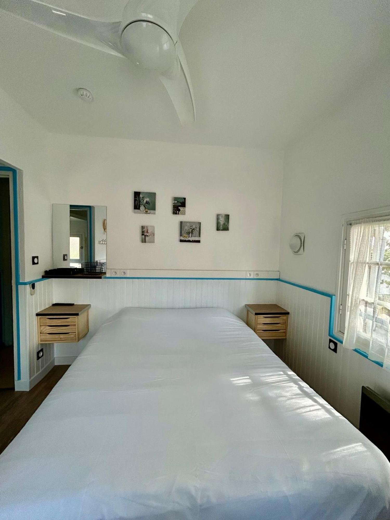 Oasis Hotel *